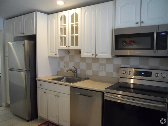Building Photo - 68 Bryon Rd Unit 5 Rental