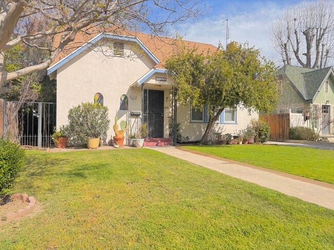Building Photo - Charming 2-Bedroom Home in Oleander