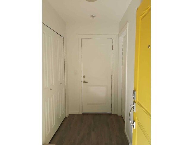 16337-16315 15 Ave