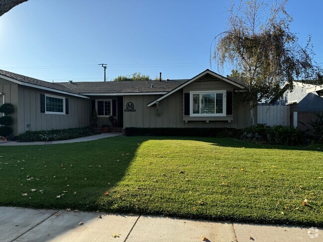 Building Photo - Charming single story 4 bedroom home