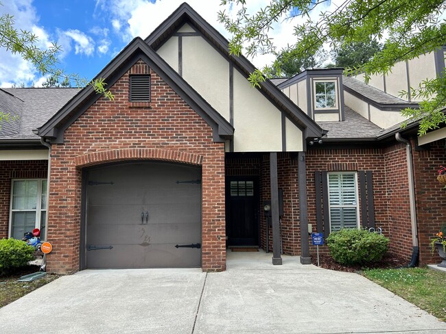 Building Photo - 122 Singapore Cir