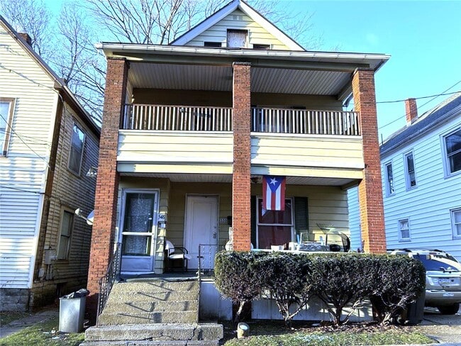 Building Photo - 548 E 7th St Unit 548