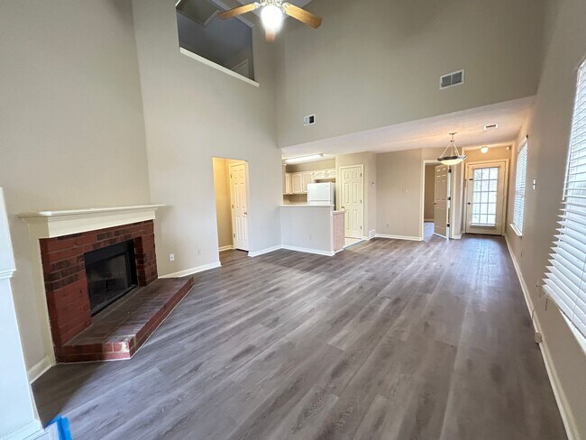Photo - 3BD/2.5BA Townhome with fully fenced back ...