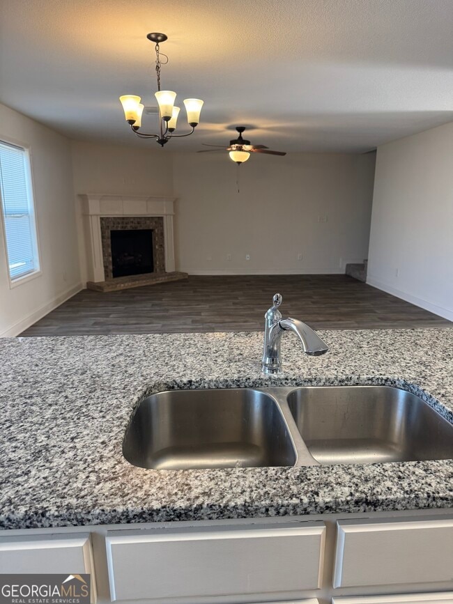 Photo - 9 Heartland Cir