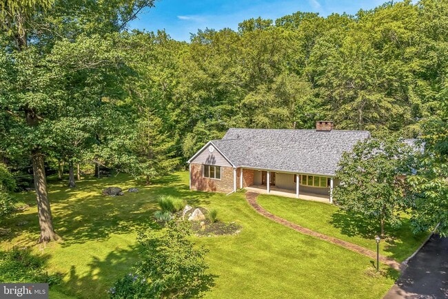 Photo - 3574 Glenway Rd