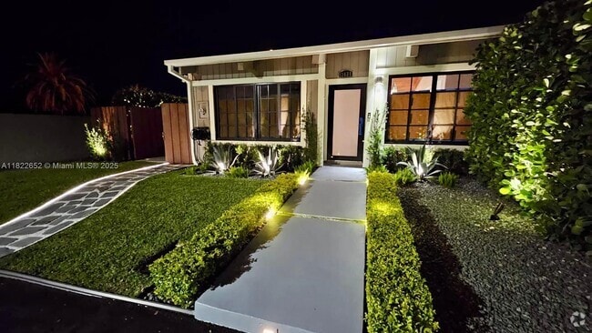 Building Photo - 13631 SW 102nd Terrace Rental