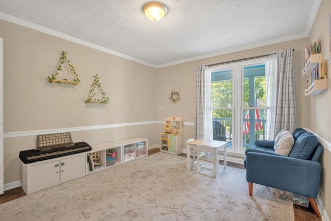 Photo - 608 Georgetown Cir