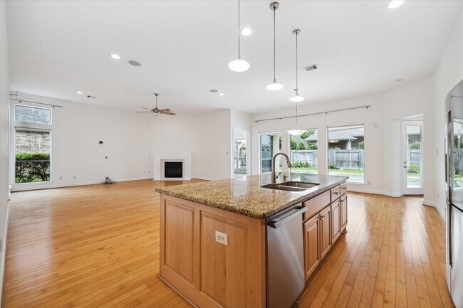 Photo - 95 N Mews Wood Ct