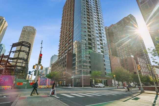Building Photo - 389 Washington St Unit 7G Rental