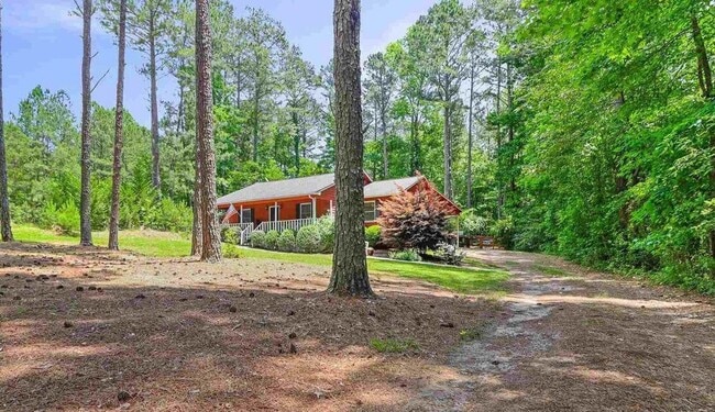 Photo - 468 Davis Rd