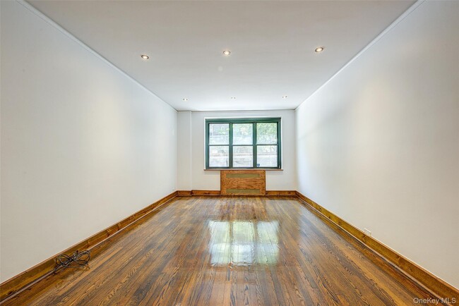 Photo - 34-40-40 79th St Unit 1D
