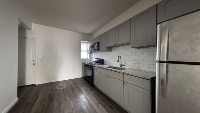 Photo - 5513 Ludlow St