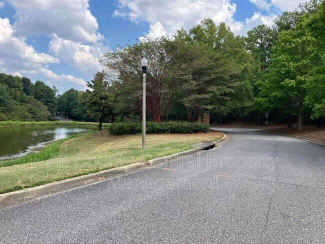 Photo - 415 Sunbelt Dr