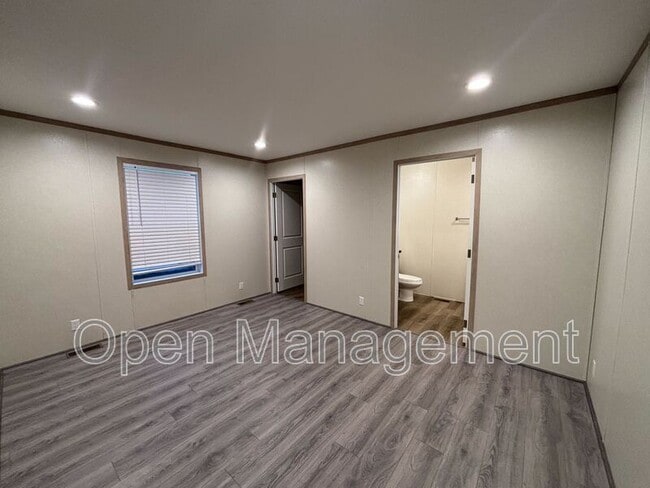 Photo - 725 S 12th St