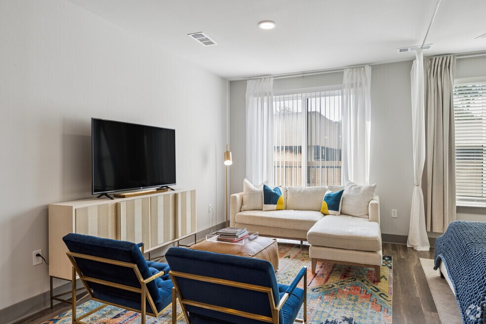 S2 Studio 1BR, 1BA - 593SF - Living Room