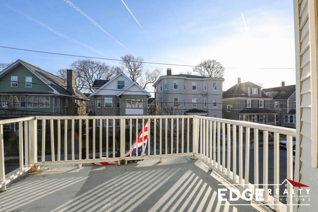 Photo - 37 Union St Unit 2