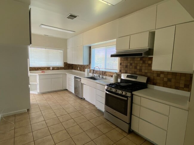 Photo - Large 3bd 2 ba home with a great country feel.