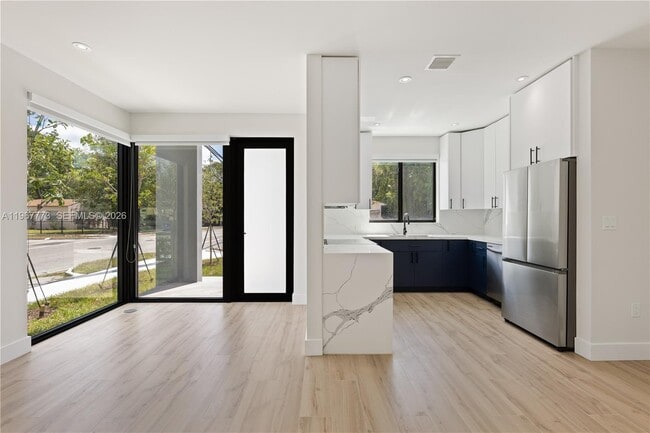 Building Photo - 6852 NW 4th Ave Unit 0