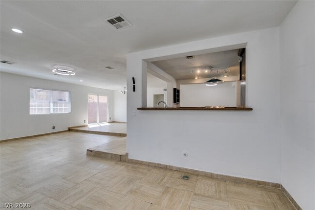 Photo - 3713 San Joaquin Ave