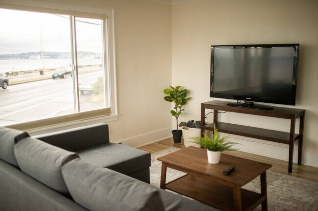 Photo - 2430 Alki Ave SW Unit ID1051257P