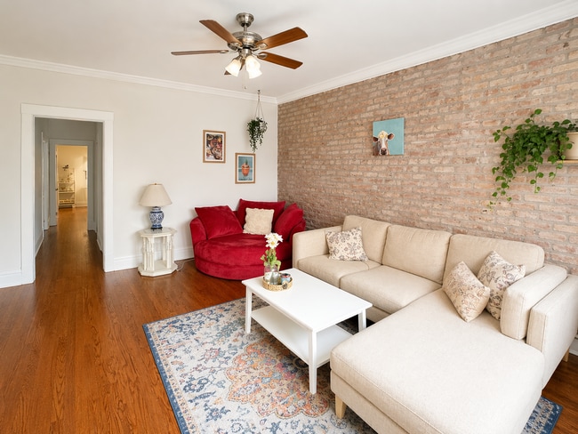 Photo - 2467 N Clark St Unit 2