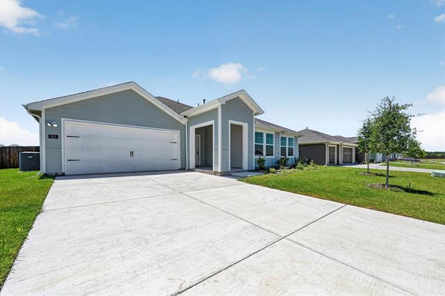Building Photo - 503 Red Dr