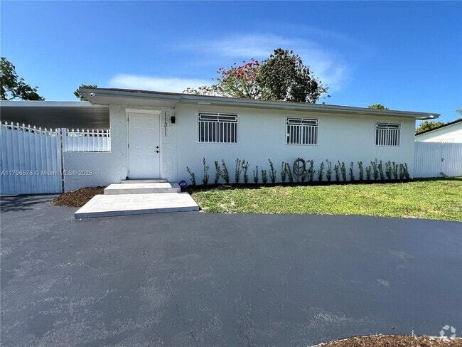 Building Photo - 11311 SW 203rd Terrace Rental