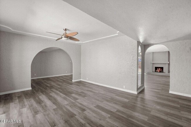 Photo - 11200 Warcloud Ave