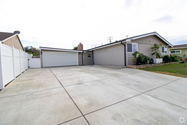 Building Photo - 14446 San Dieguito Dr Rental