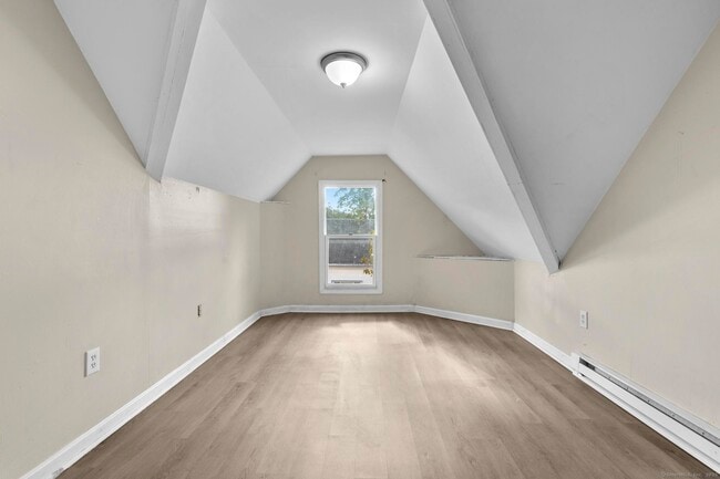 Photo - 141 Crown St Unit 3