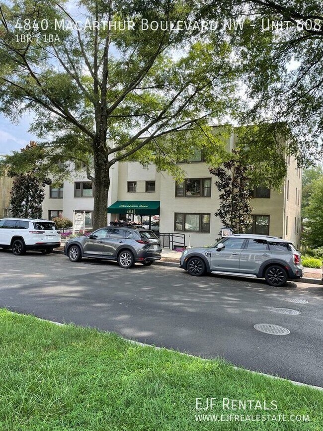 Photo - 4840 MacArthur Blvd NW Unit 608