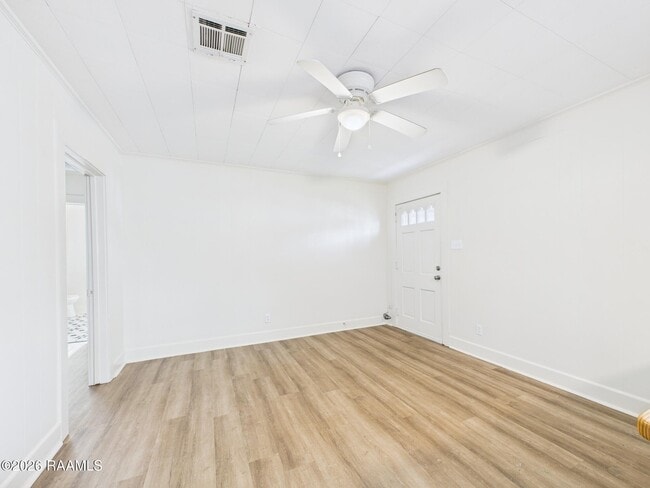 Photo - 528 St Julien Ave