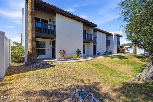 Photo - 1702 E Ocotillo Rd