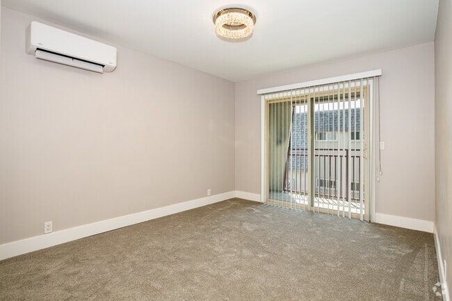 2BR, 1BA - 804SF