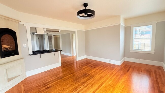 Photo - 1235 Broadway Unit B