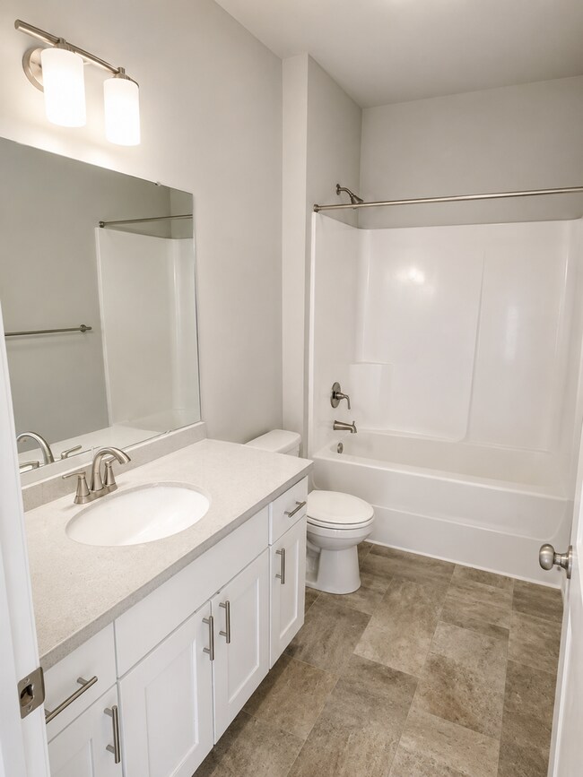 Photo - Beautiful 4 Bed + Bonus Room Home Near JBLM Pet Friendly