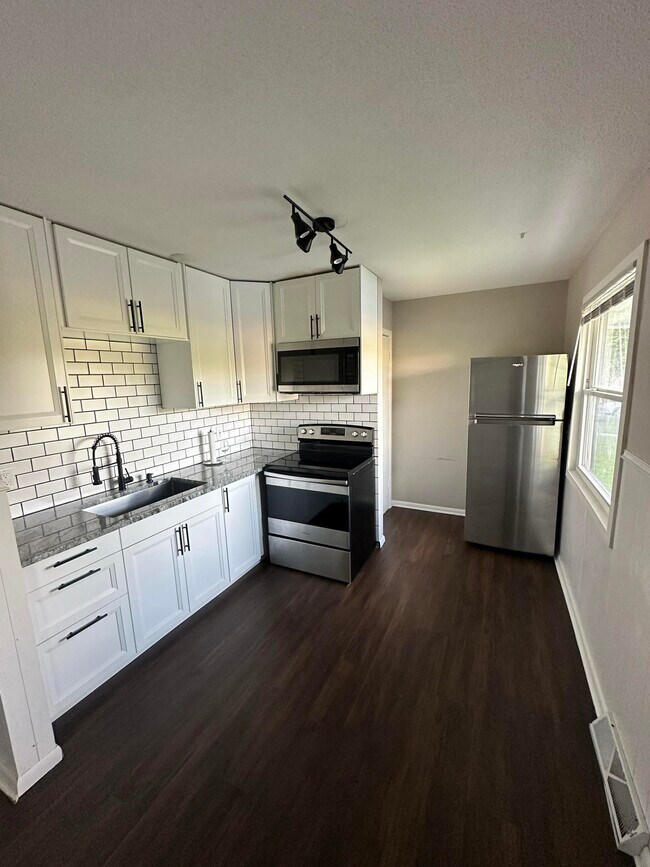 Photo - 4725 Welcome Ave N Apartamentos Unidad 4