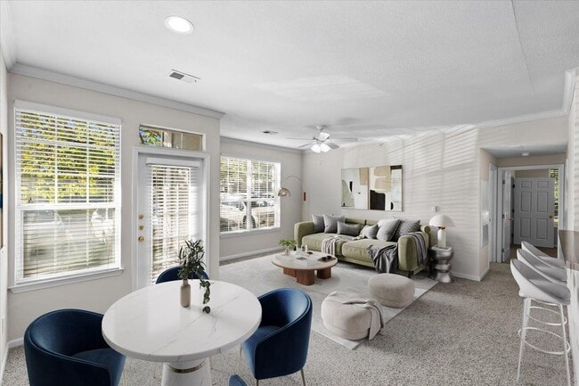 Photo - Crowne Chase Apartment Homes