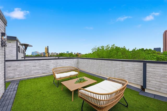 Photo - 1920 Caddo St Unit 204