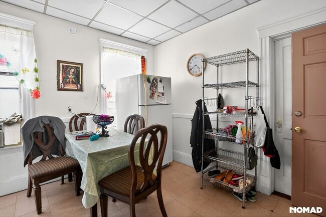 Photo - 38 Custer St