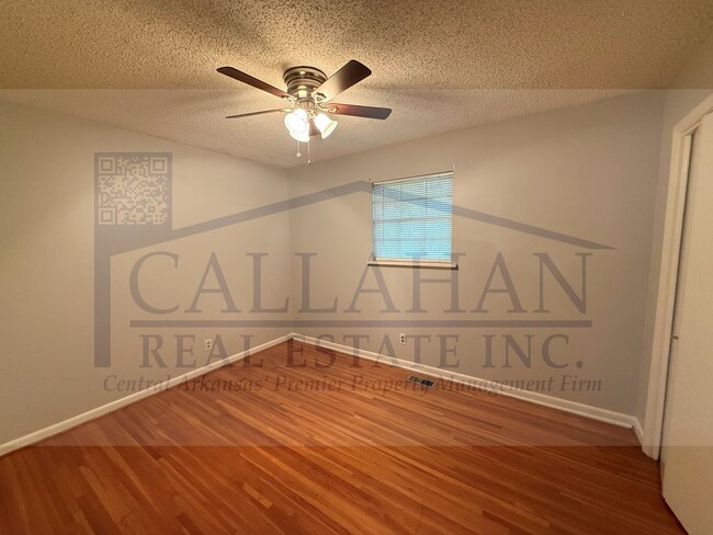 Photo - Duplex in NLR