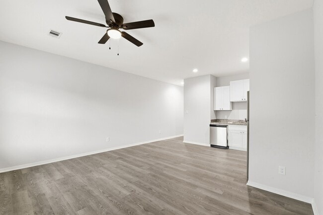 Photo - 2521 Maple St