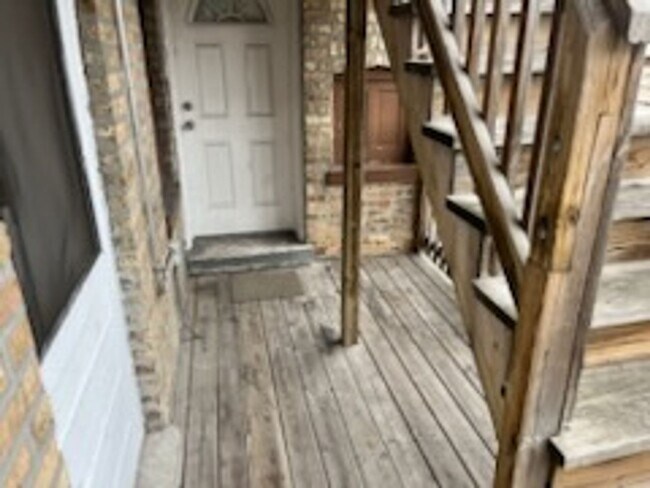 Photo - Condo wFREE HEAT in Belmont Cragin! In-uni...