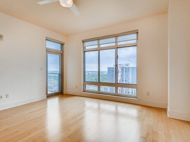 Photo - 603 Davis St Unit 1708