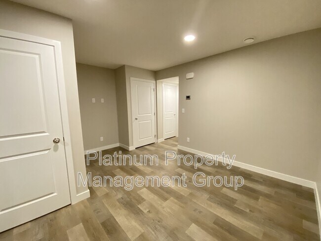 Photo - 165 Walcrest Blvd. SE