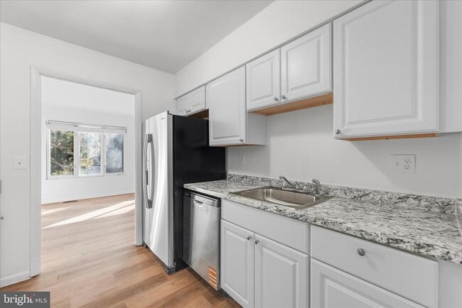 Photo - 6911 Cipriano Woods Ct