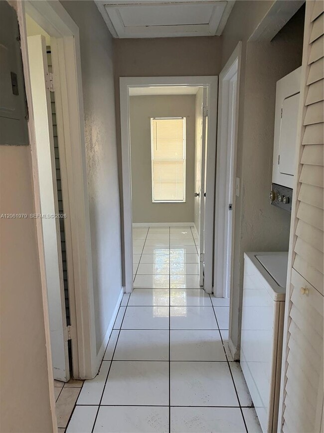 Photo - 1440 SW 41st Ave Unit 1-2