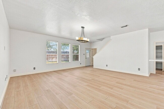 Photo - 18318 Alemarble Oak St