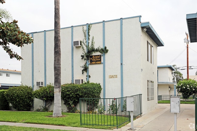 Tudor Grove Apartments - Tudor Grove Apartments