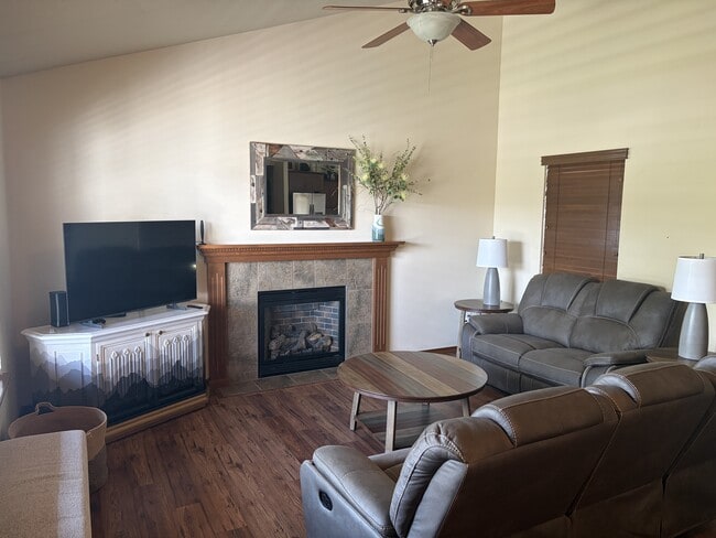 Photo - 2911 W Cranberry Ave